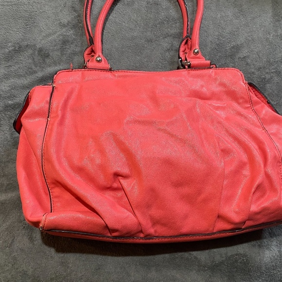 Pink Handbag with Large Bow - Picture 3 of 3